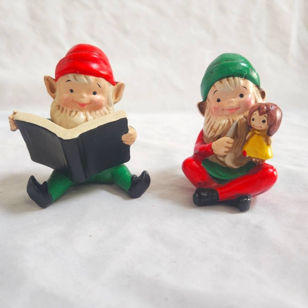 Homco Murder Elf & Reader Elf